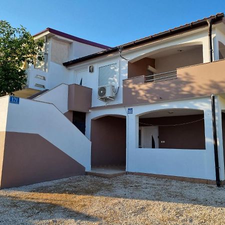 Apartments Ema Vir Exterior photo