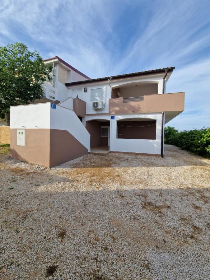Apartments Ema Vir Exterior photo