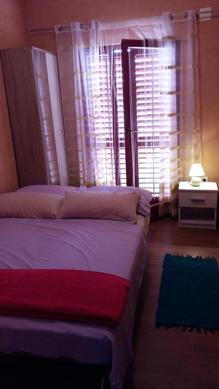 Apartments Ema Vir Exterior photo